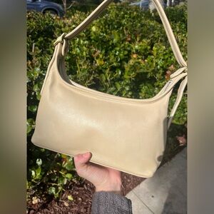 Vintage Coach Legacy Hobo Baguette Shoulder Bag 9059 in Bone from 2001